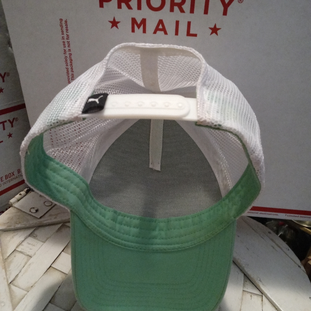 🎾PUMA GOLF/TENNIS HAT SHEEK DESIGN. - Picture 5 of 9
